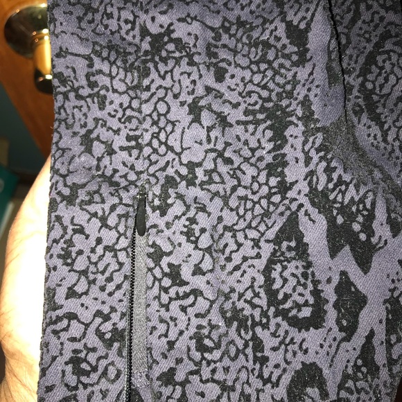 Snake print pants - Picture 2 of 3